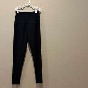 Beyond Yoga Women’s Charcoal Heather Leggings